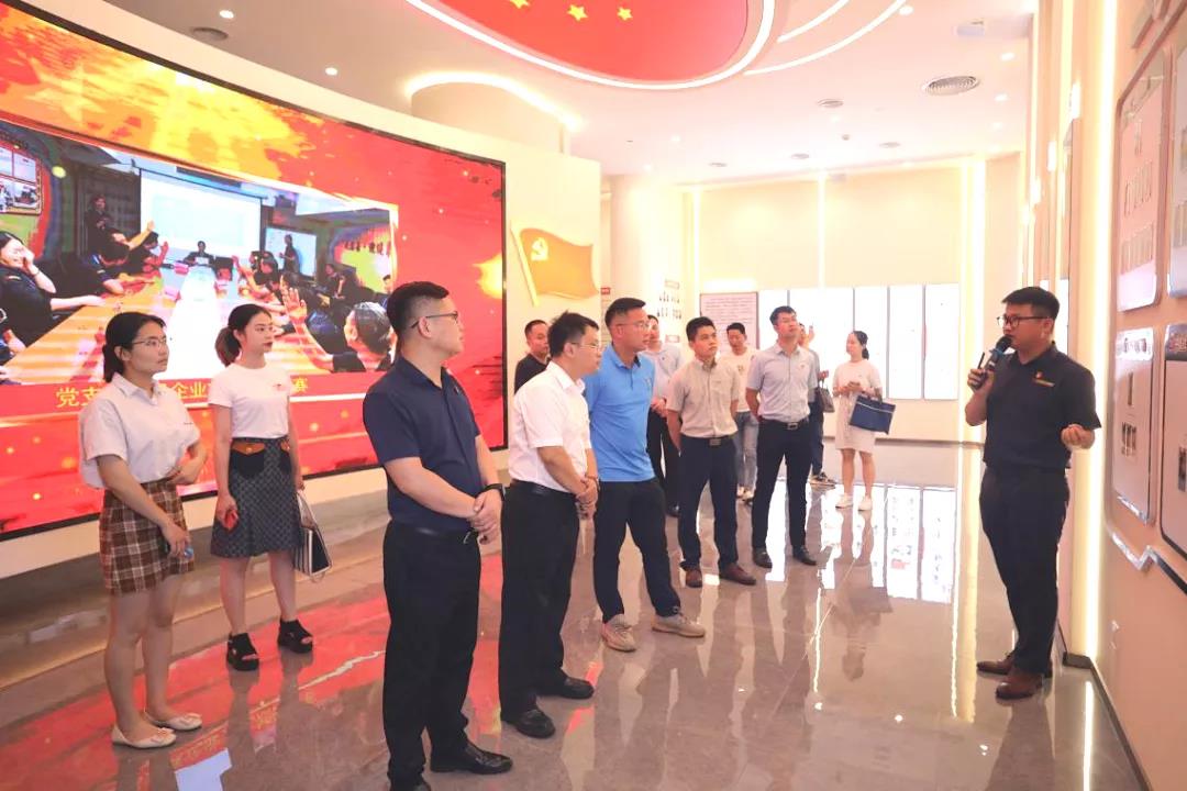 紅色中庭 | 市委組織部研究室到集團(tuán)講黨史，搭橋梁，促黨建