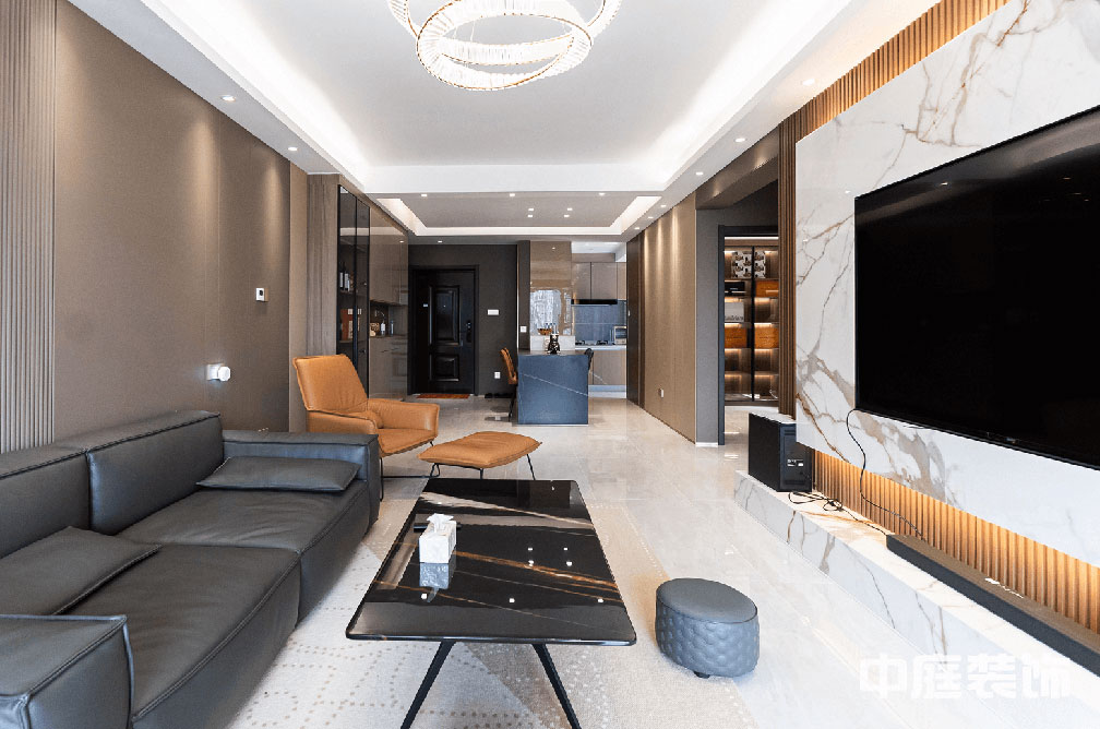 黃有斌：翡翠時光&mdash;&mdash;精工、材質(zhì)打造現(xiàn)代新輕奢生活