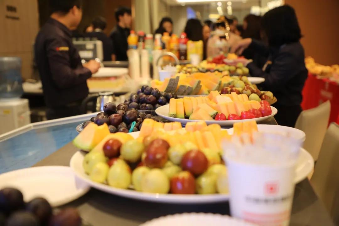 員工生日會丨金秋碩果，共度韶華，祝壽星們生日快樂！